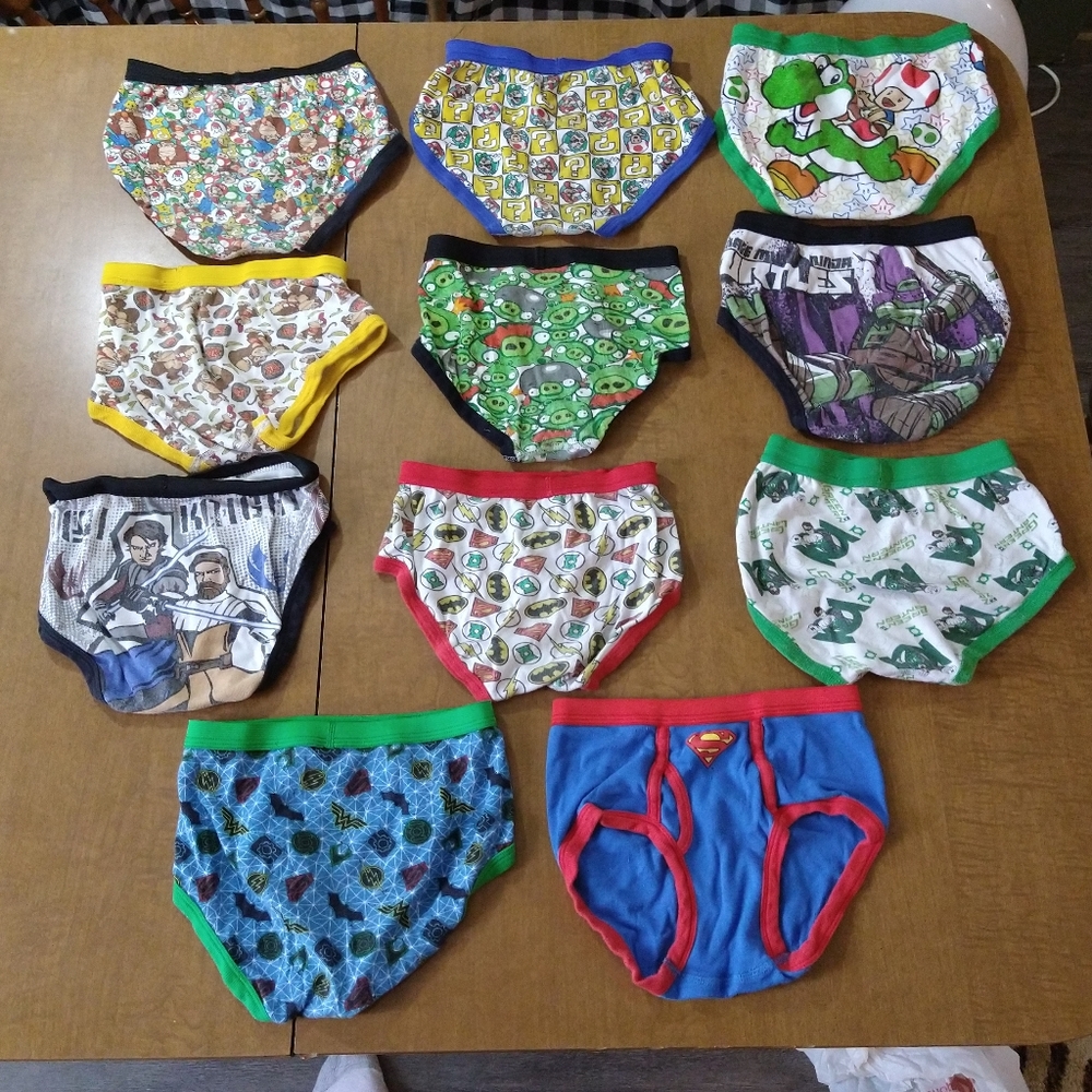 Boys Size 8 Underwear Nintendo DC Superheroes Lot